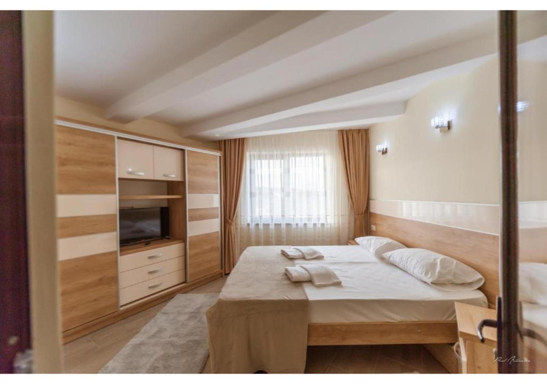 Luxury Apartment Piteşti Exterior foto
