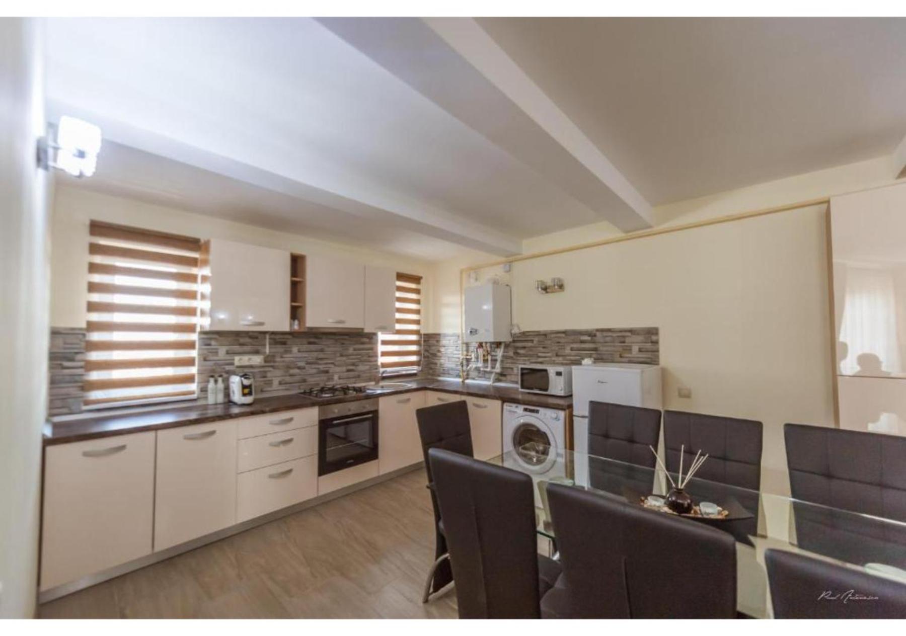 Luxury Apartment Piteşti Exterior foto